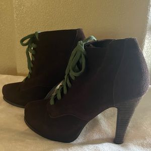 Women’s Restricted brand shoe/boot, brown suede with teal strings, size 7